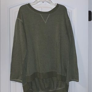 Green crew neck long sleeve